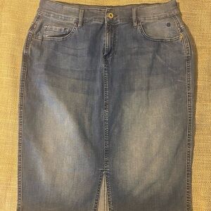 Tommy Hilfiger Women's Blue Denim Skirt